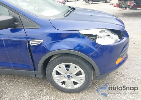 2016 Ford Escape S z USA, uszkodzony, nr VIN 1FMCU0F77GUB97852